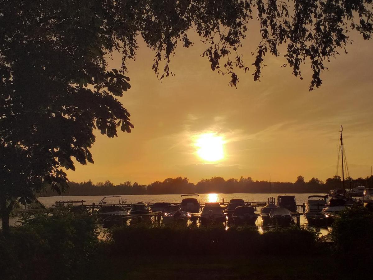 Camping Kleine Belterwijde, Trekkershut エクステリア 写真